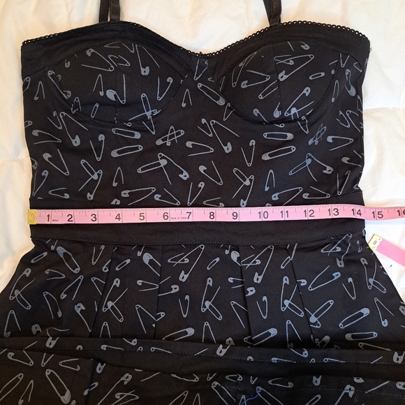Dead Threads Goth Dress Womens Sz M Black Gray Safety Pin Patterned A Line - Picture 6 of 9